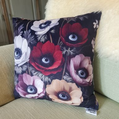 Scatter cushions