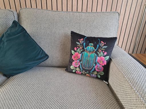 Scatter cushions